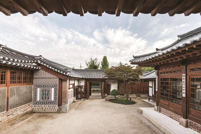 Rumah Baek In-je (백인제가옥)
