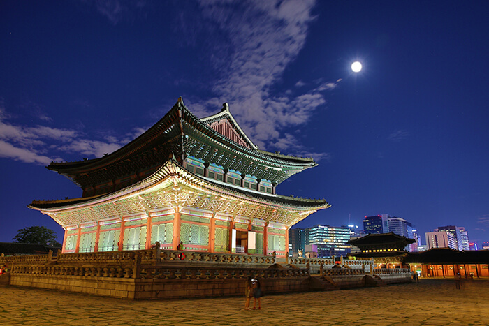 Yuk, Hadir pada Tur Cahaya Rembulan di Istana Changdeokgung!