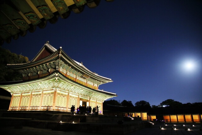 Reservasi Wisata Cahaya Bulan di Istana Changdeokgung Dibuka 7 Agustus