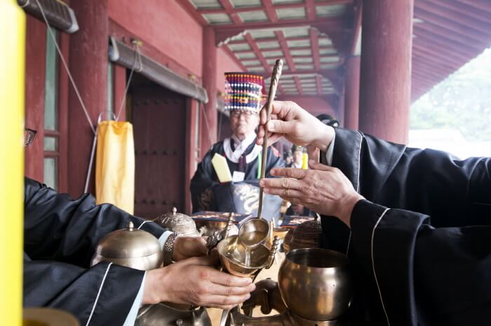 Jongmyodaeje (Ritual Peringatan Leluhur Kerajaan Joseon) (종묘대제)