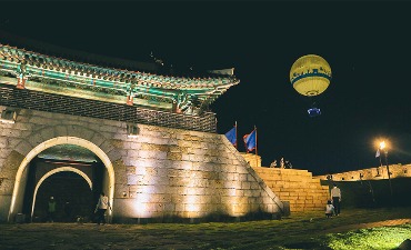 Photo_Malam Romantis di Istana Temporer Hwaseong di Suwon