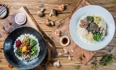 Bincang-Bincang Soal Makanan Baik: A Flower Blossom on the Rice