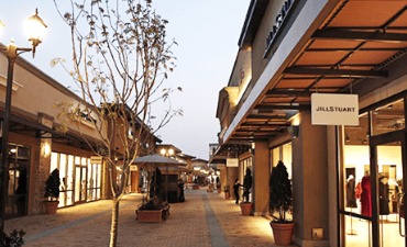 Outlet · Department Store