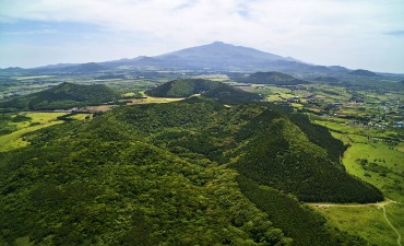 Photo_Tabung Lava Geomunoreum [Situs Warisan Alam Dunia UNESCO] (거문오름 [유네스코 세계자연유산])