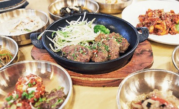 Photo_Meja Korea d’hote dengan Nasi Icheon