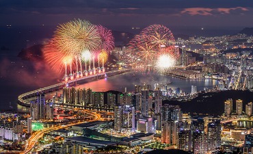 Festival Kembang Api Busan Merayakan KTT Khusus Korea-Asean