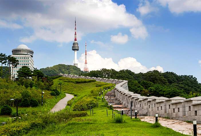 Photo_Namsan Seoul Tower dilihat dari jalur benteng