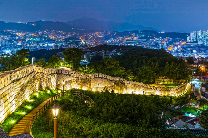 Photo_Jalur Tembok Benteng Seoul