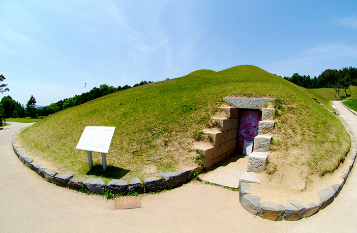 Photo_Makam Kerajaan Raja Muryeong 