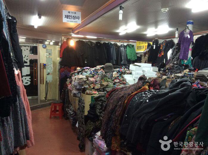 Photo_Pusat Perbelanjaan Pakaian Bondong Pasar Namdaemun