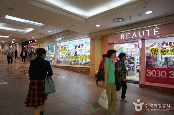 Photo_Pusat Perbelanjaan Bawah Tanah Seomyeon