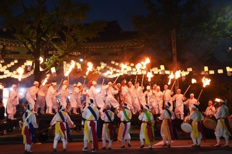 Musim Panas yang Terik, Festival yang Asyik-08